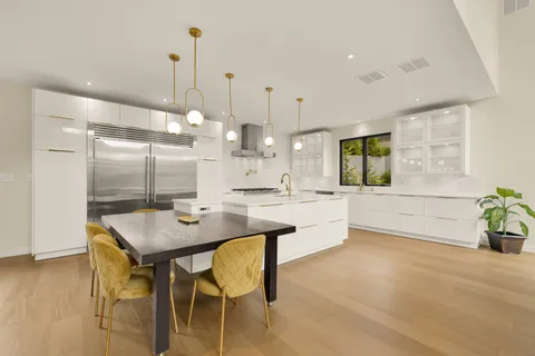 $2,595,000 | 8165 East Beach Drive Northwest, Washington, DC 20012