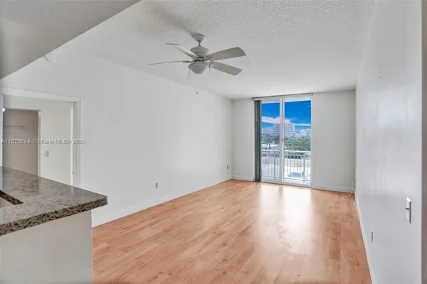 $460,000 | 3000 Coral Way, Unit 412, Miami, FL 33145