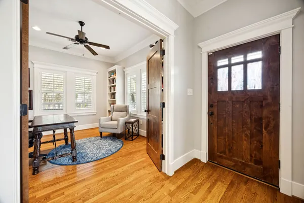 Contact Agent | 611 Cordell Street, Houston, TX 77009