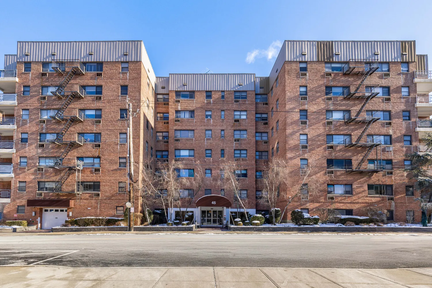 $259,000 | 45 East Hartsdale Avenue, Unit 6L, Hartsdale, NY 10530