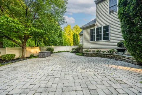 $1,500,000 | Bluegrass Way, Gambrills, MD 21054