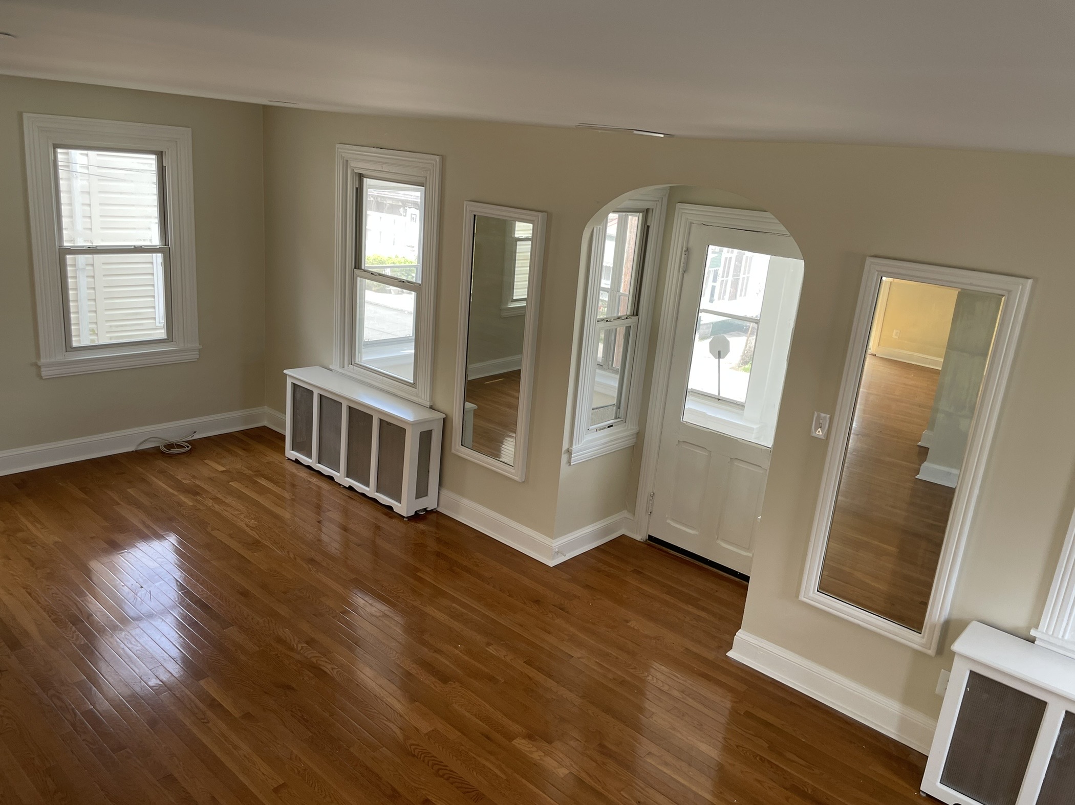 201 Simpson Road Ardmore, PA 19003 - Photo 2 of 36