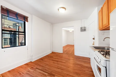 $3,850 | 241 Mulberry Street, Unit 21 | NoLita