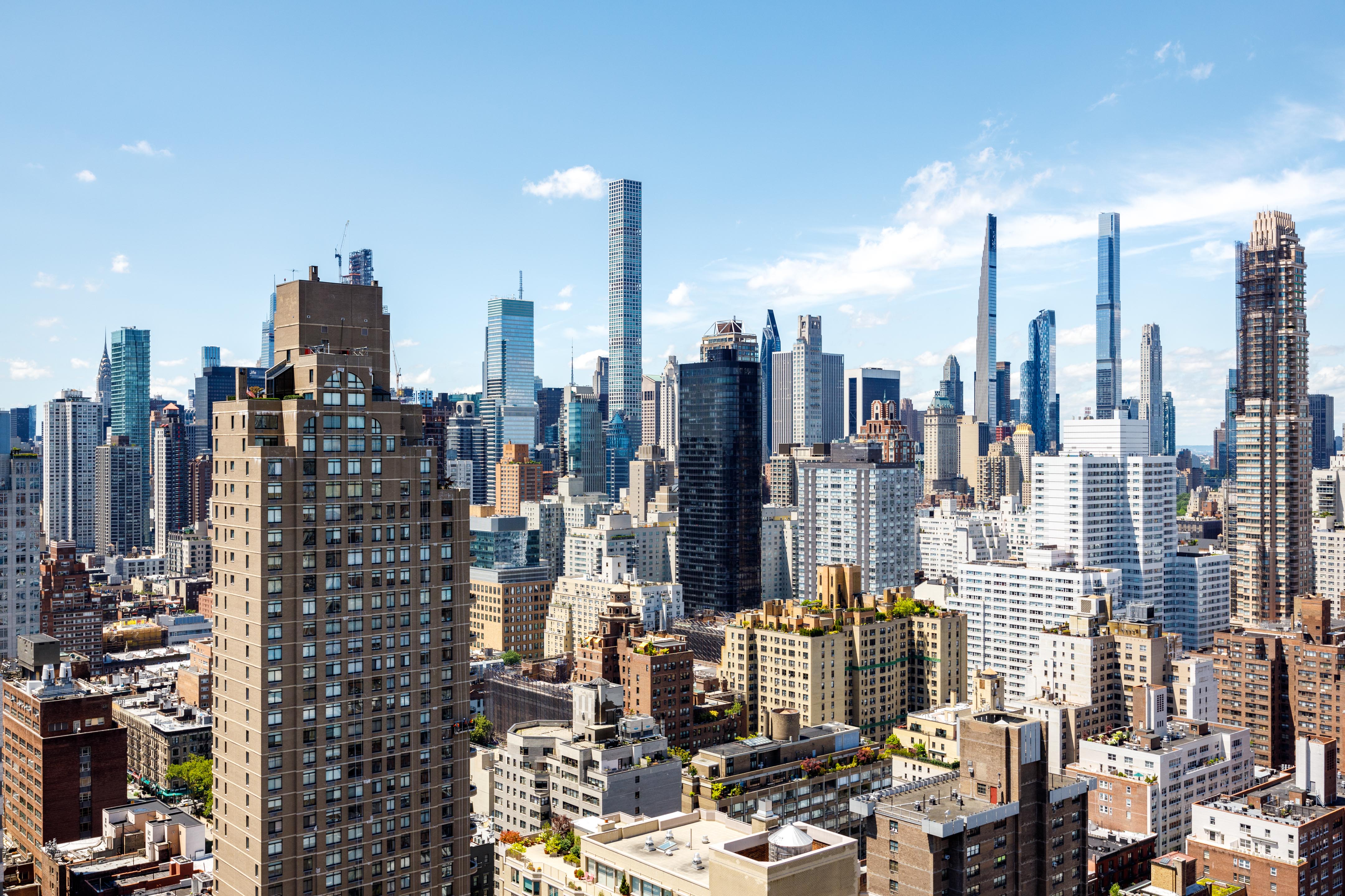 422 East 72nd Street, Unit 37AD Manhattan, NY 10021 - Photo 31 of 38 a view of city