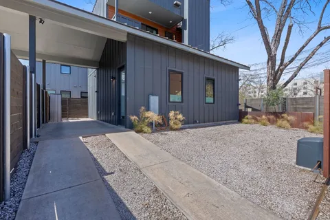$765,500 | 308 Onion Street, Austin, TX 78702
