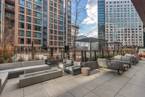 Contact Agent | 131 Seaport Boulevard, Unit PH3A, Boston, MA 02210