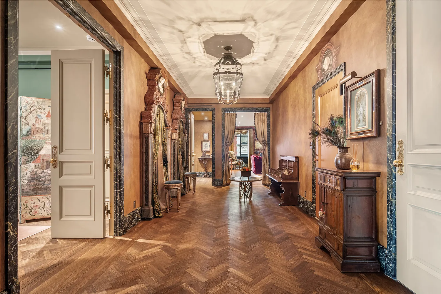 $6,500,000 | 145-146 Central Park West, Unit 5G | Upper West Side