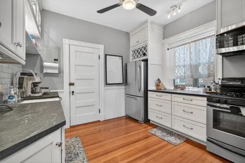 Contact Agent | 17 Park Vale, Unit 4, Brookline, MA 02446