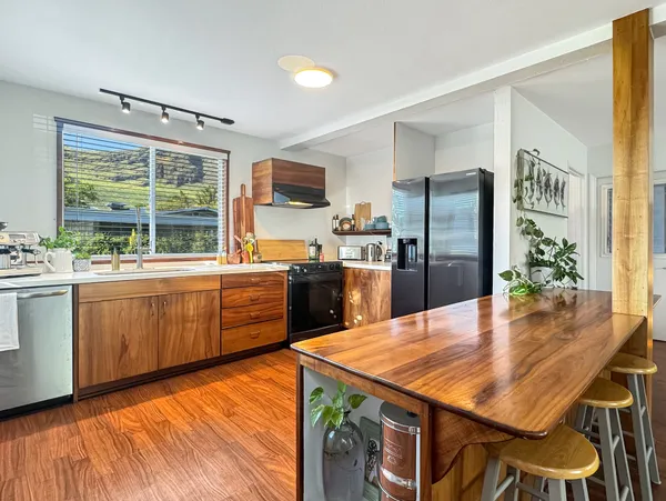 $1,400,000 | 84-554 Upena Street, Waianae, HI 96792