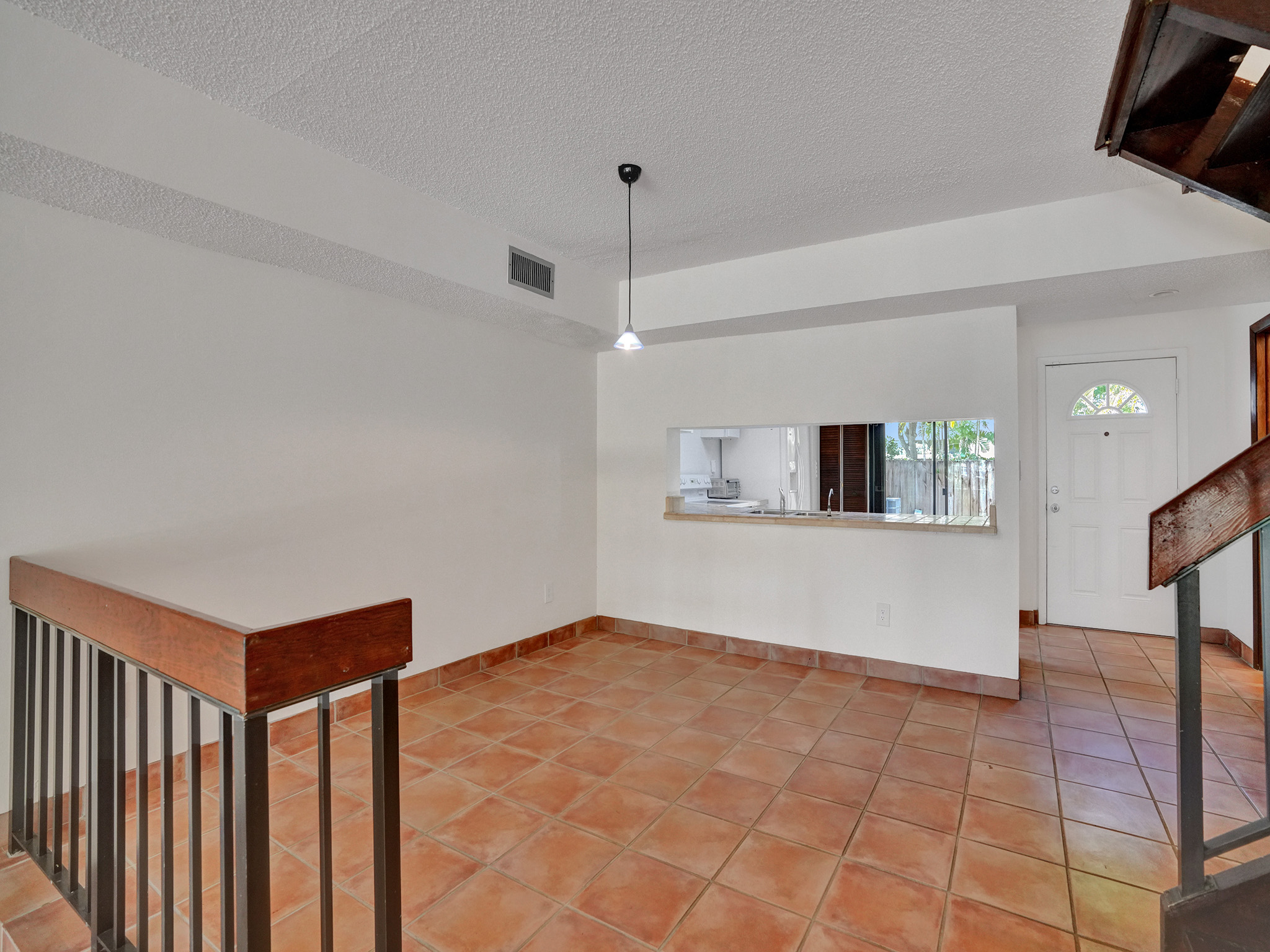 4863 Southwest 71st Place Miami, FL 33155 - Photo 11 of 54