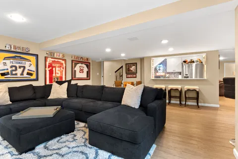 $1,995,000 | 13352 Weston Park Drive, St. Louis, MO 63131