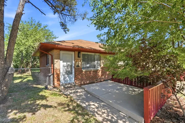 $198,000 | 2688 South Acoma Street, Denver, CO 80223