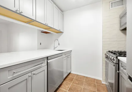 $700,000 | 376 Broadway, Unit 9D | TriBeCa