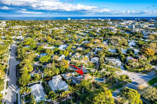 $2,400,000 | 521 North Swinton Avenue, Delray Beach, FL 33444