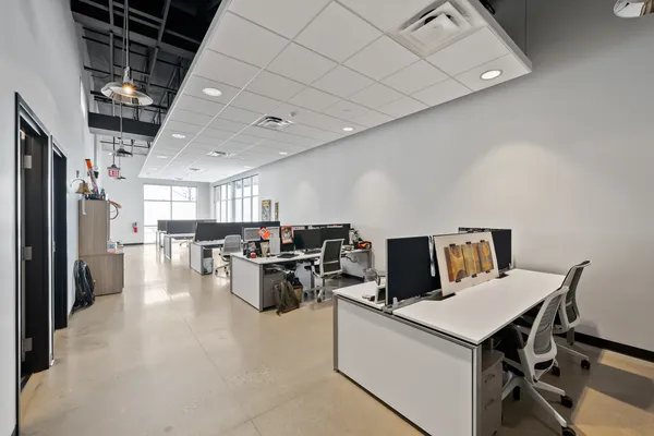 $5,100 | 652 North Edwards Boulevard, Unit 4, Lake Geneva, WI 53147