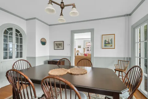 $3,000,000 | 4 Van Zandt Avenue, Newport, RI 02840
