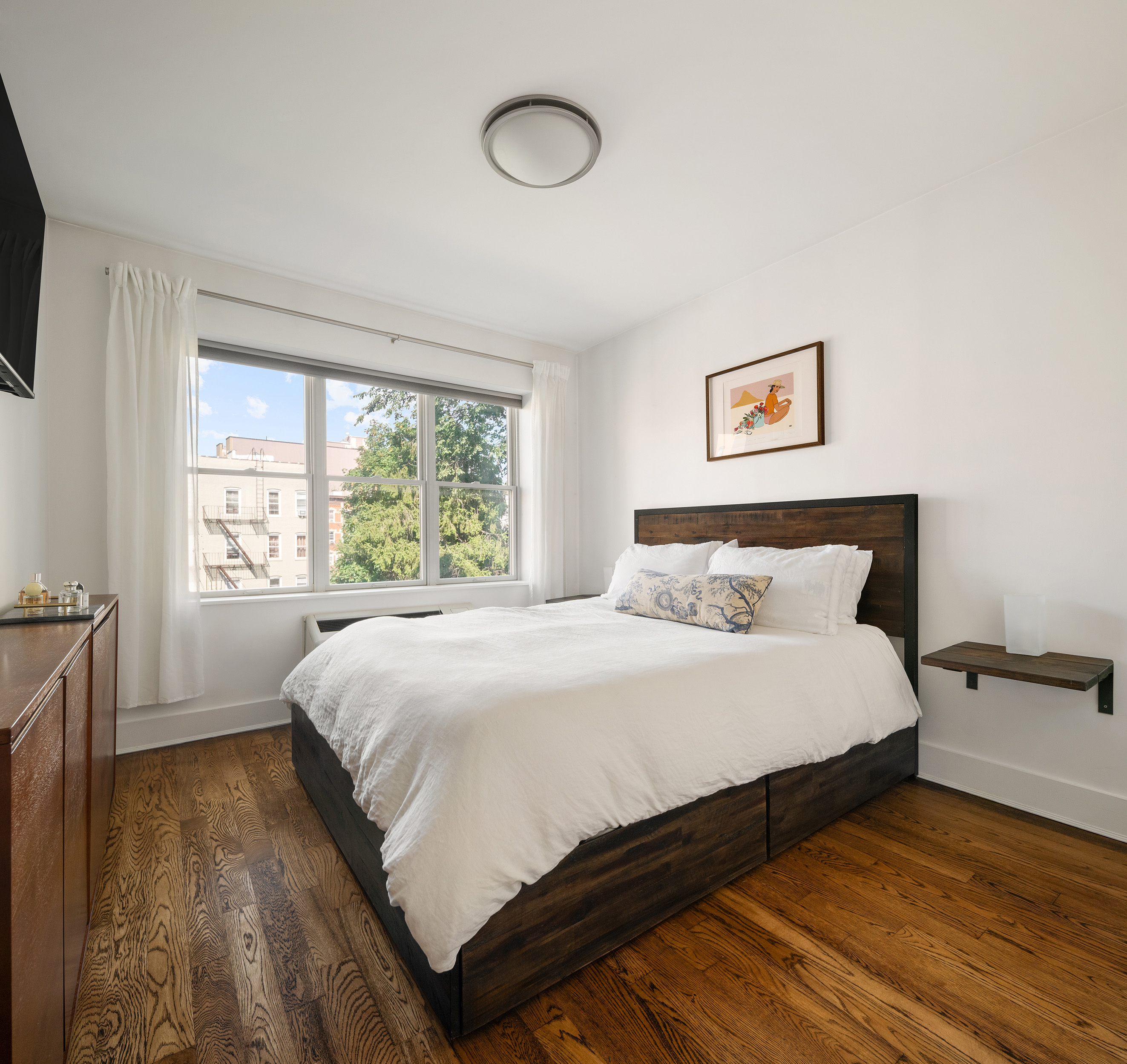 23-37 31st Road, Unit 3B Queens, NY 11106 - Photo 4 of 7 Gallery Image 4