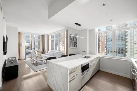 $1,595,000 | 305 East 51st Street, Unit 11D | Midtown East