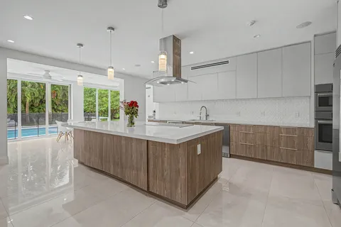 $5,650,000 | 5790 Southwest 96th Street, Pinecrest, FL 33156