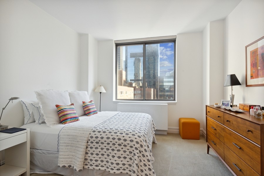 2 Columbus Avenue, Unit 14C Manhattan, NY 10023 - Photo 6 of 10