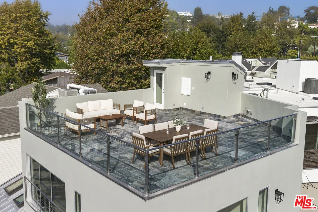 $3,295,000 | 257 Entrada Drive, Santa Monica, CA 90402