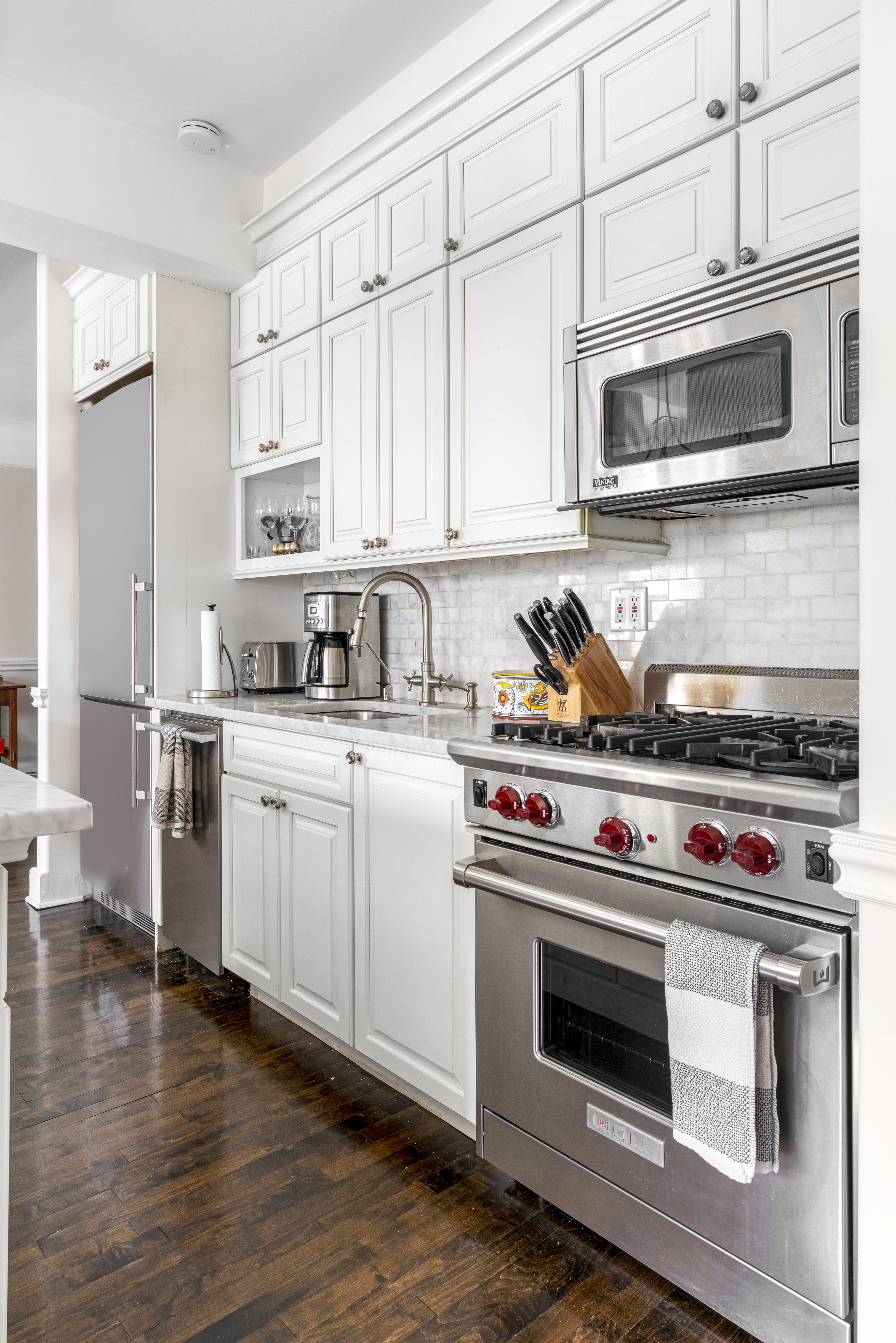 330 West 72nd Street, Unit 11C Manhattan, NY 10023 - Photo 7 of 18