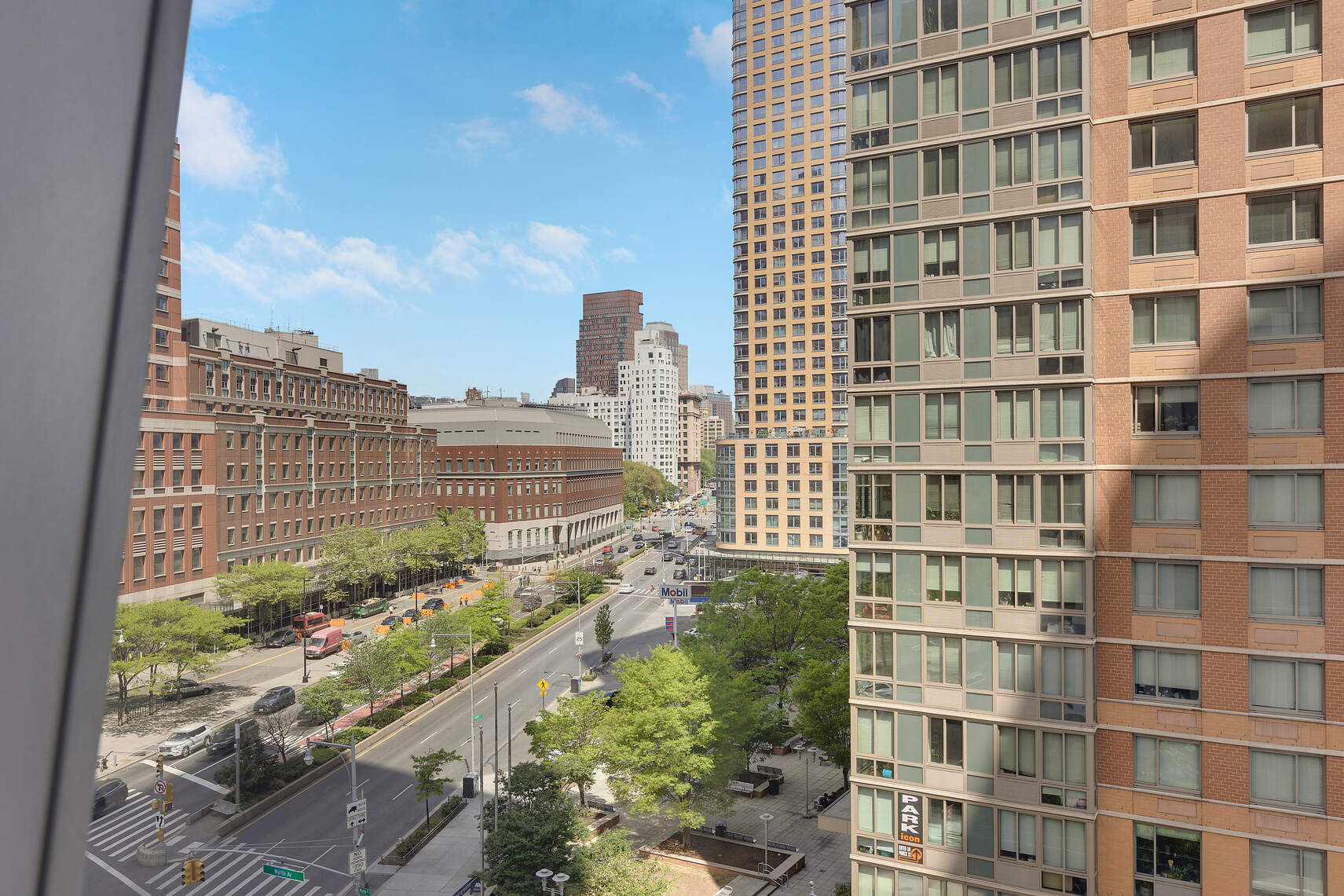 150 Myrtle Avenue, Unit 602 Brooklyn, NY 11201 - Photo 6 of 29 a view of a city with tall buildings