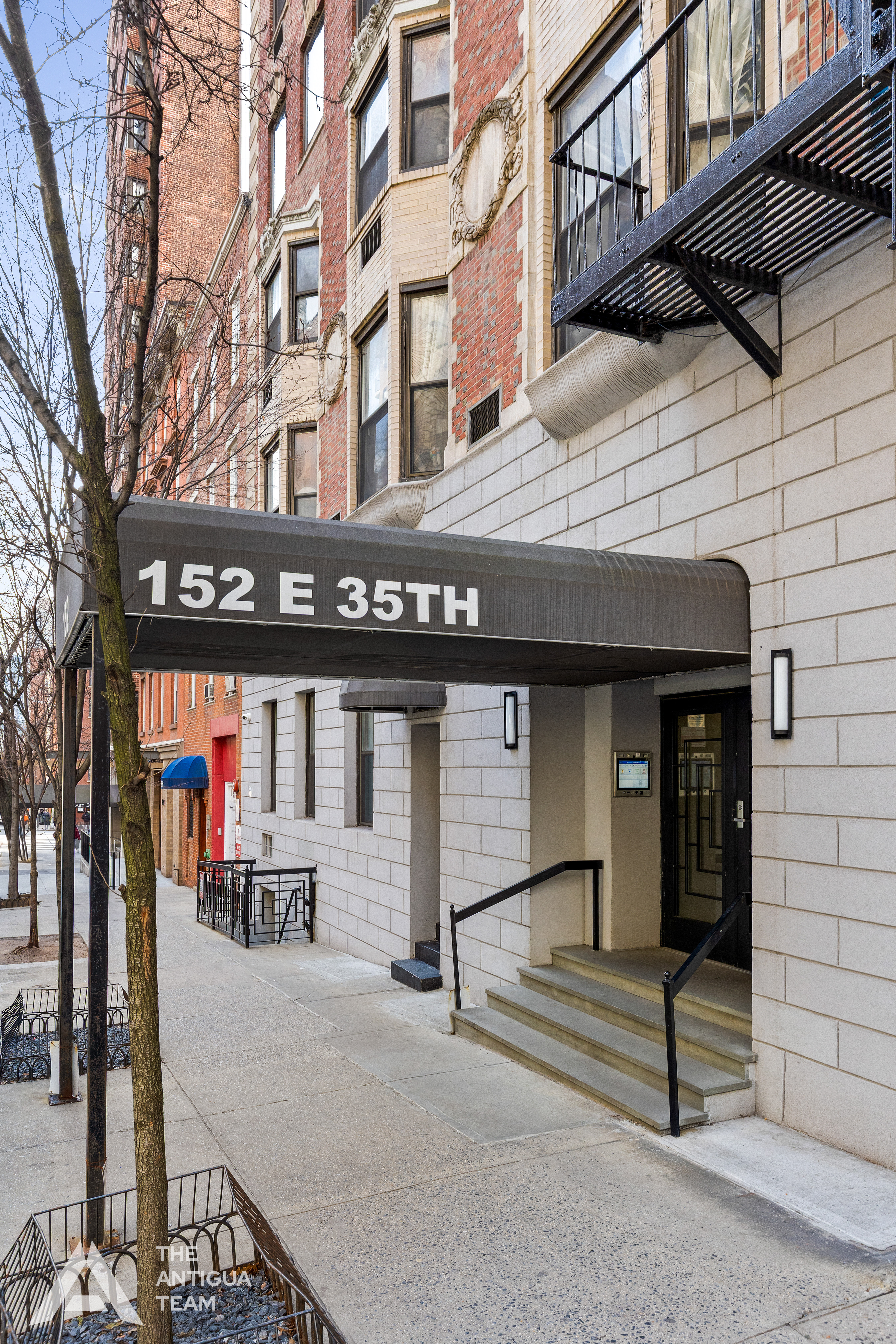 152 East 35th Street, Unit 3A Manhattan, NY 10016 - Photo 12 of 13 a view of a building with sitting area