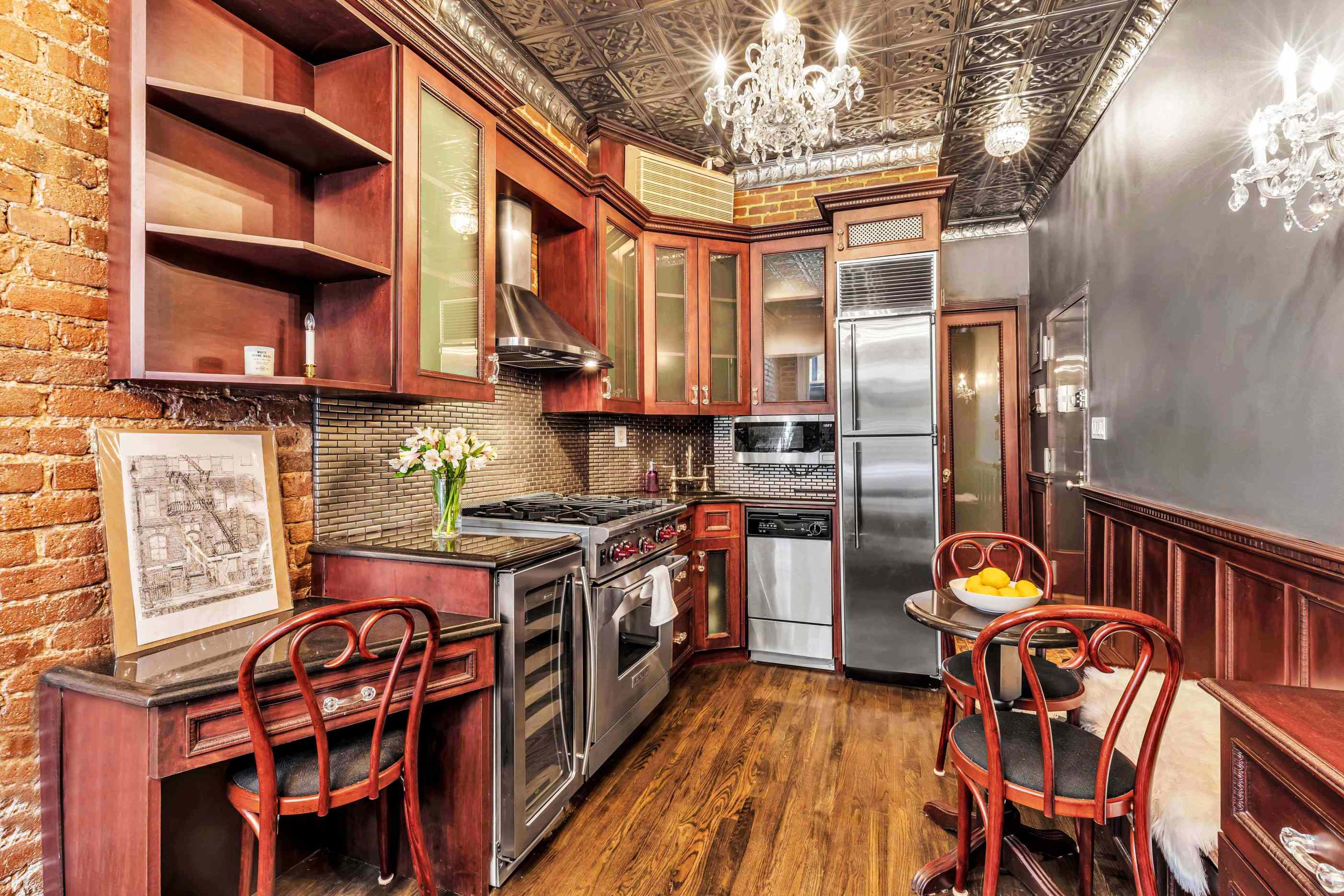 77 Perry Street, Unit 1B Manhattan, NY 10014 - Photo 3 of 5