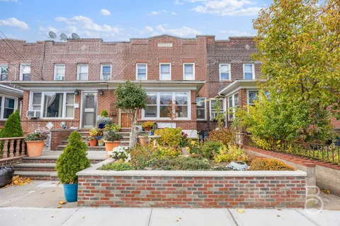 $1,100,000 | 50-66 46th Street | Sunnyside