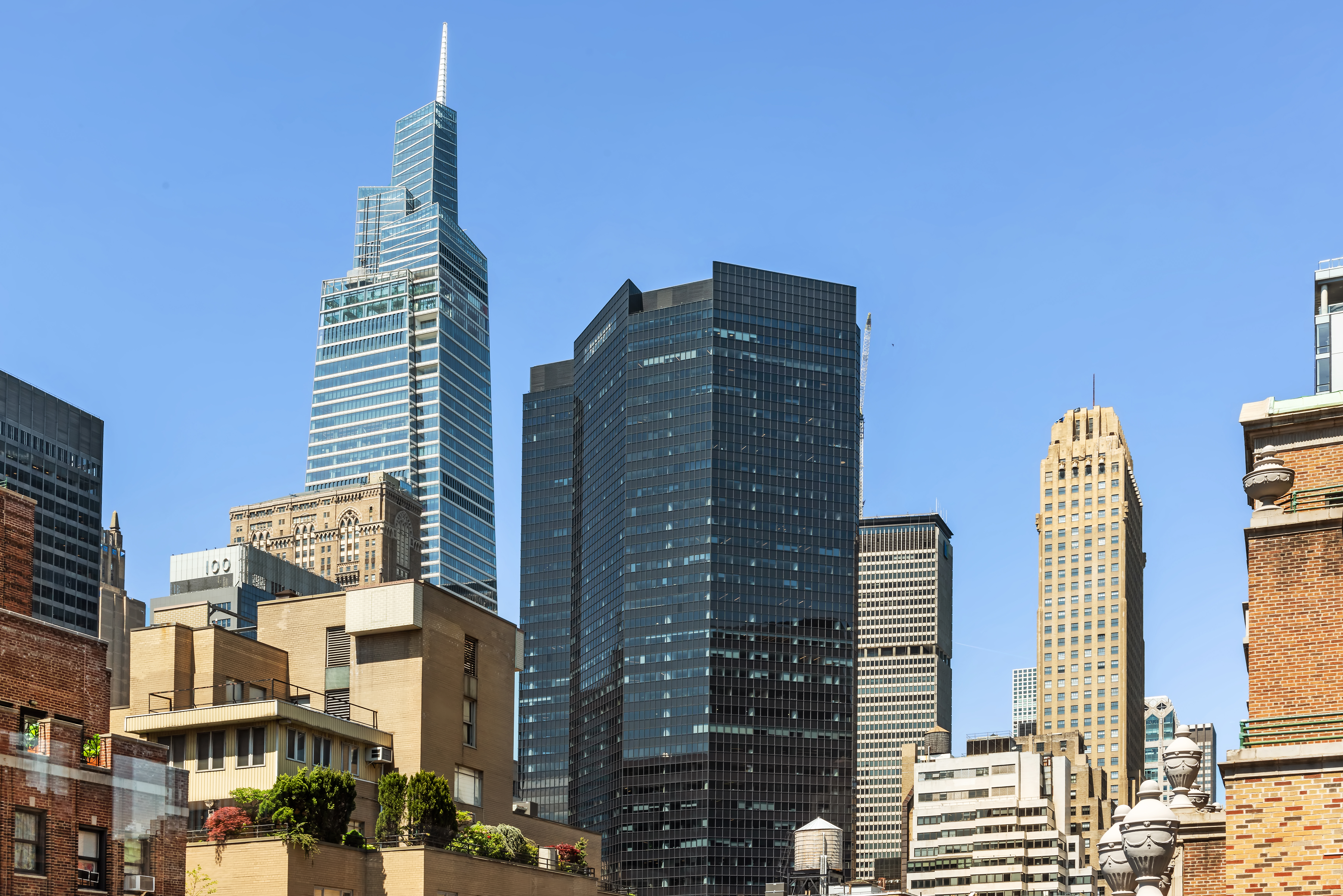 137 East 36th Street, Unit 12G Manhattan, NY 10016 - Photo 4 of 15 a view of buildings