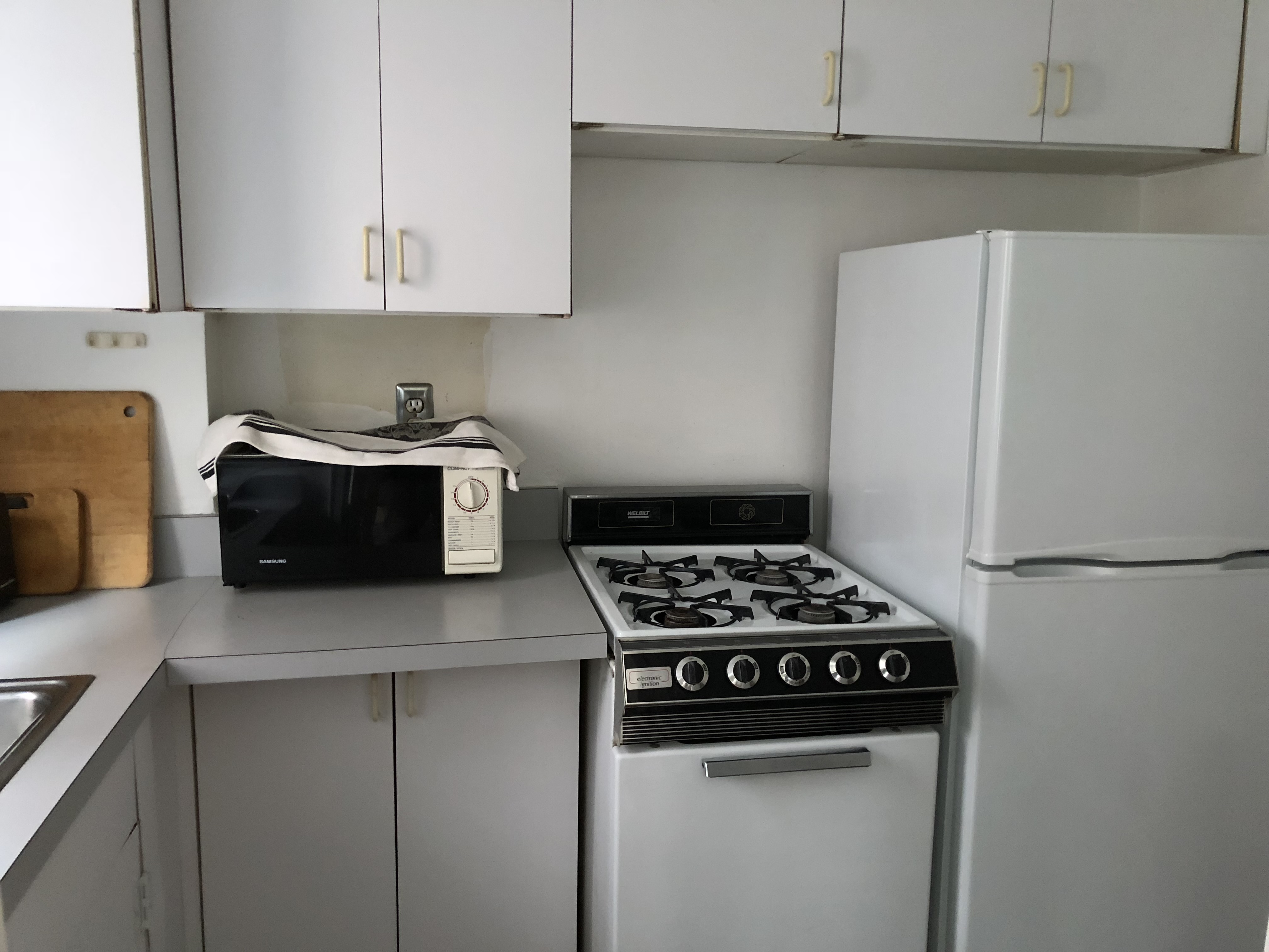 315 East 69th Street, Unit 3M Manhattan, NY 10021 - Photo 3 of 5