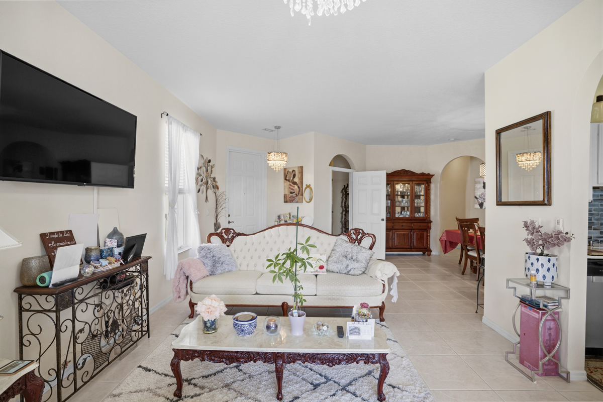 337 Southwest Maclay Way Port St. Lucie, FL 34986 - Photo 11 of 55