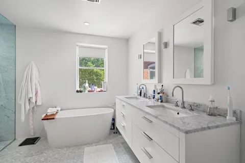 Contact Agent | 1442 Q Street Northwest, Washington, DC 20009