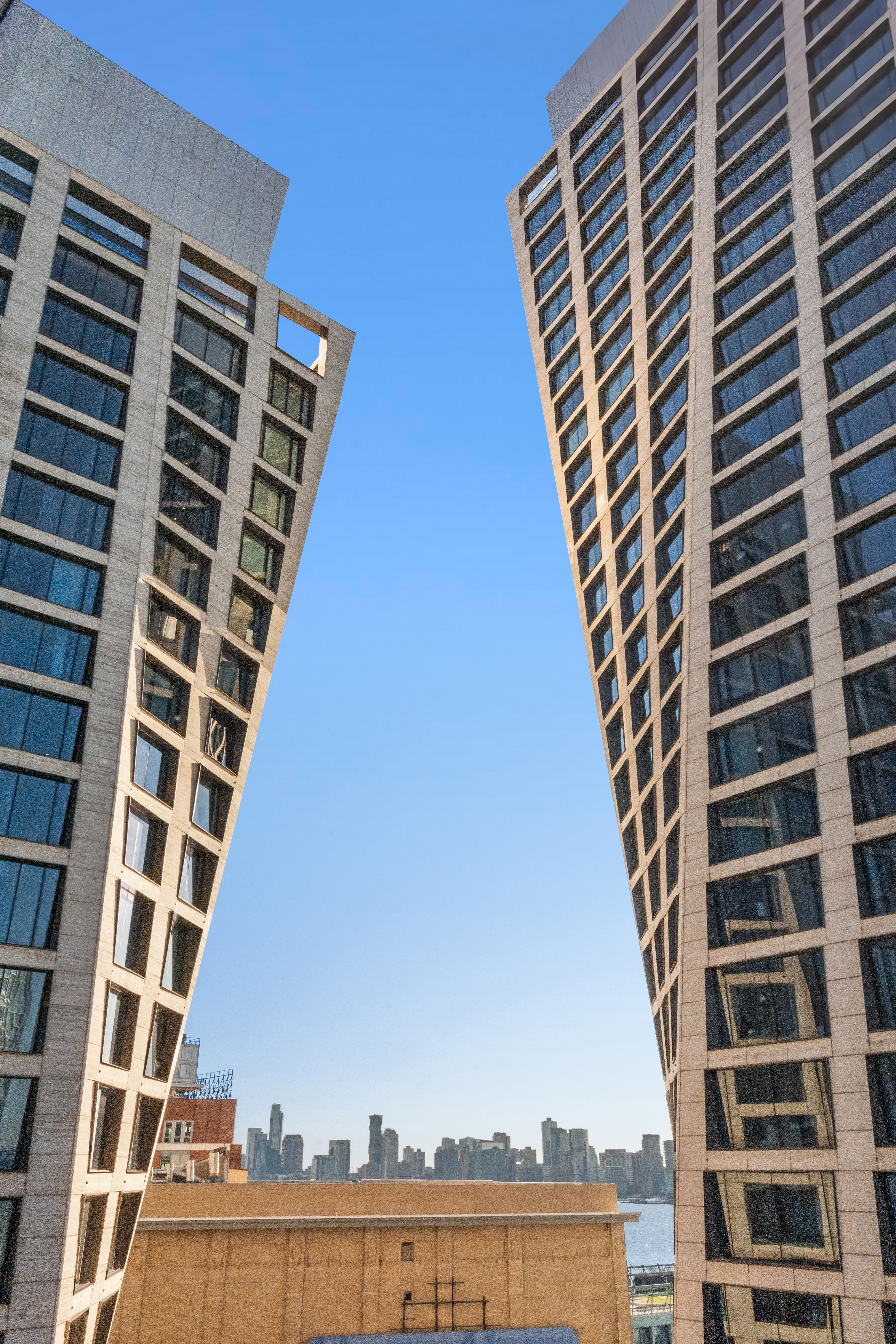 515 West 18th Street, Unit 1403 Manhattan, NY 10011 - Photo 10 of 21 a front view of a building
