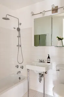 $1,550,000 | 330 East 33rd Street, Unit 21J | Kips Bay