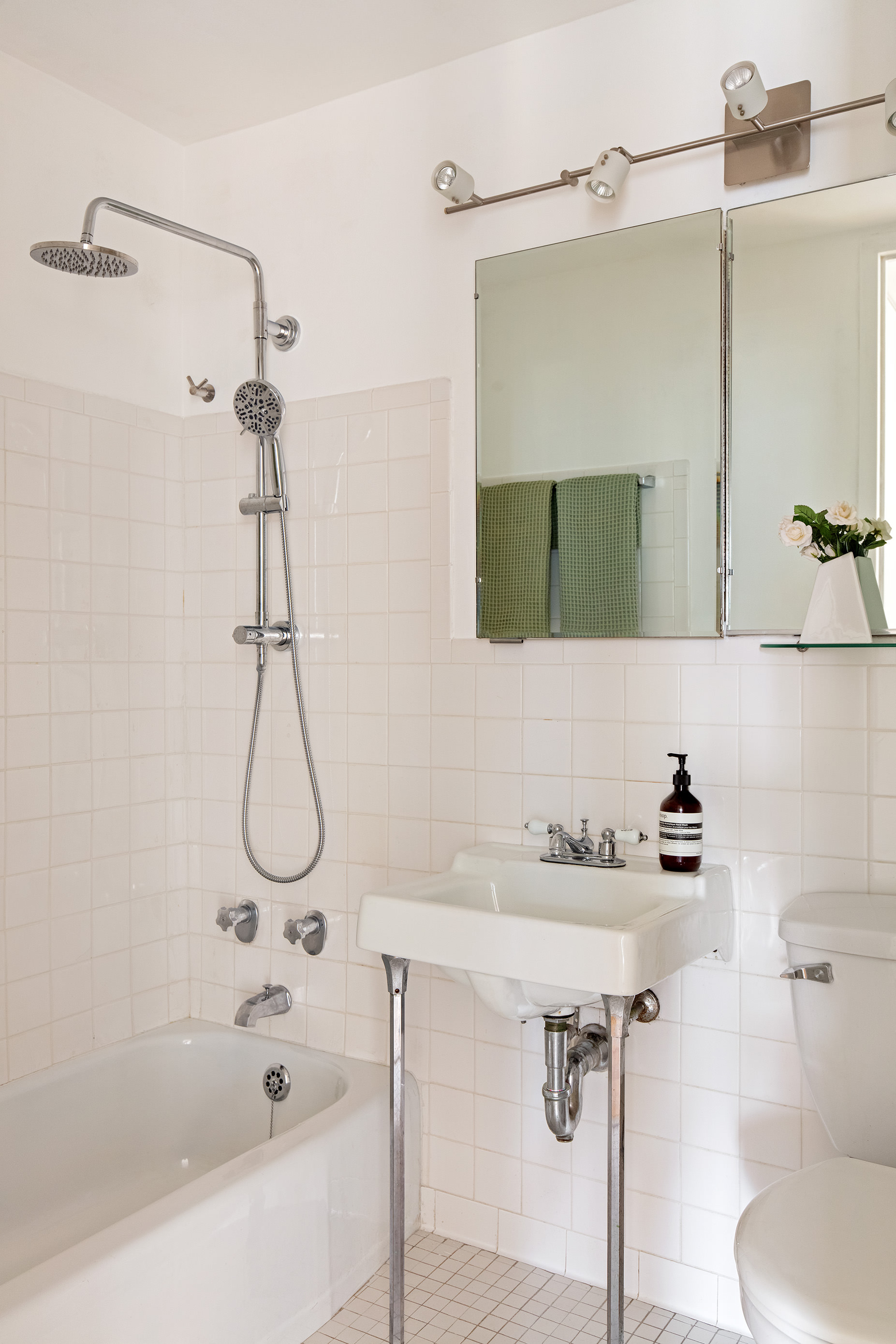 330 East 33rd Street, Unit 21J Manhattan, NY 10016 - Photo 10 of 13