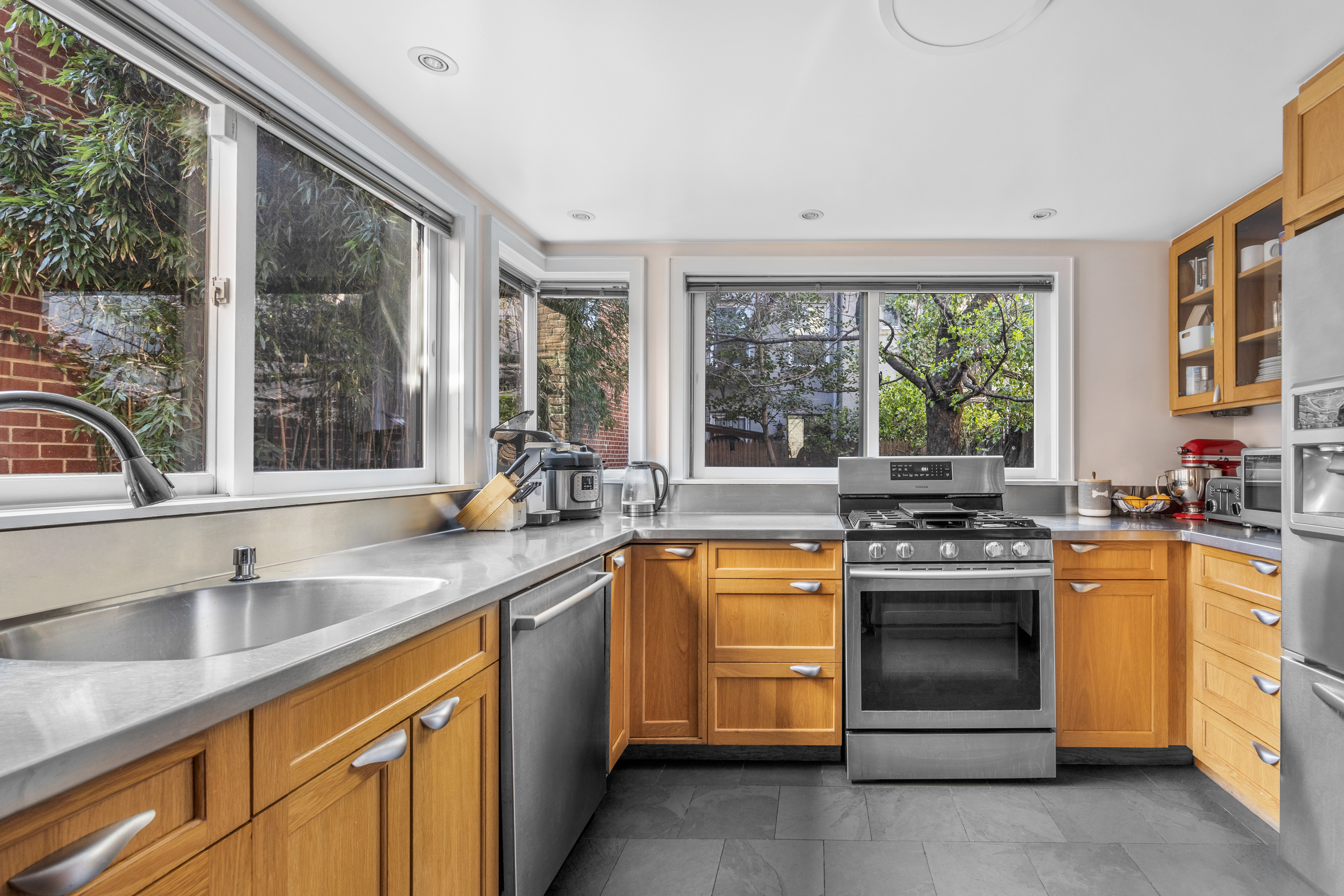99 Butler Street, Unit R Brooklyn, NY 11231 - Photo 2 of 13 Gallery Image 2
