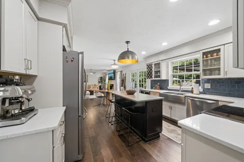$725,000 | 220 Foxburg Drive, Pittsburgh, PA 15205