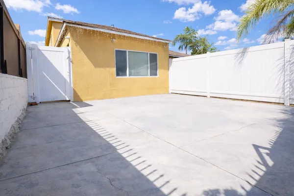 $1,450,000 | 7703 North Hollywood Way, Burbank, CA 91505