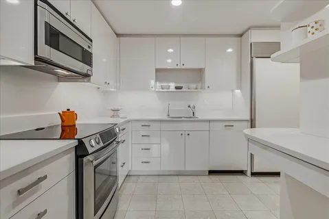 $694,000 | 616 South Orange Avenue, Unit Skyhouse 4, Maplewood, NJ 07040