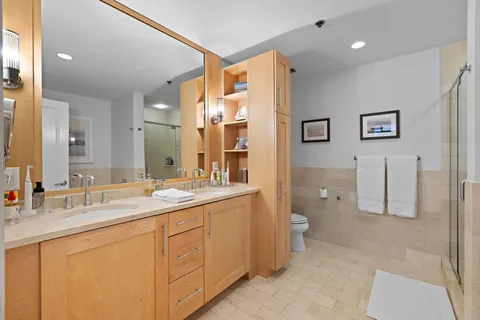 $1,150,000 | 1125 Maxwell Lane, Unit 222, Hoboken, NJ 07030
