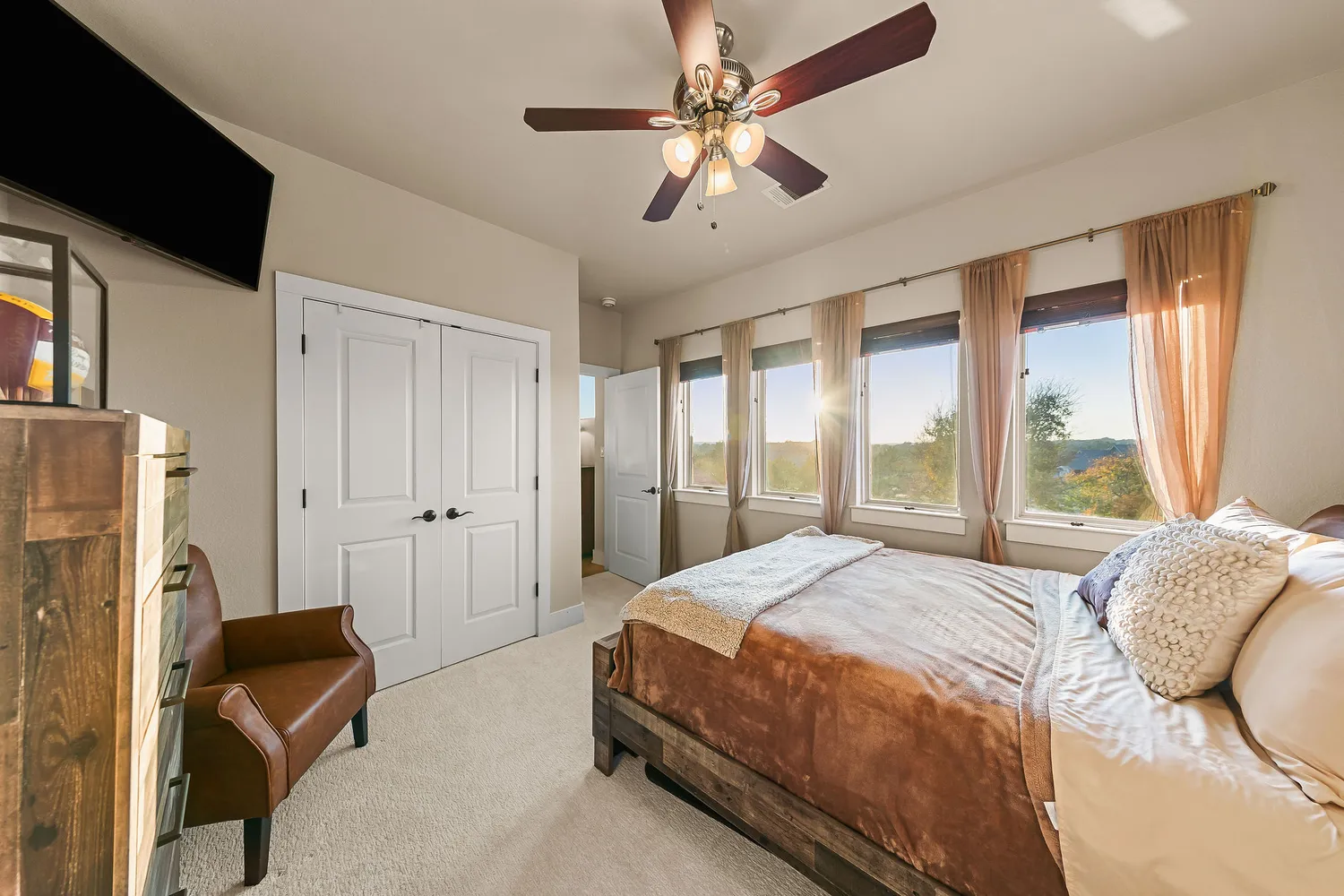 $1,285,000 | 309 Hacienda Place, Dripping Springs, TX 78620