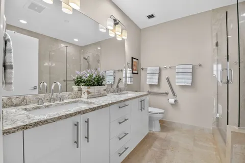 $2,100,000 | 550 Okeechobee Boulevard, Unit LPH23, West Palm Beach, FL 33401
