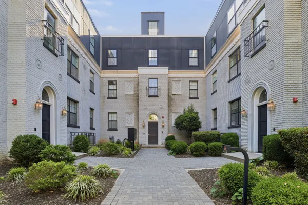 $610,000 | 16 17th Street Northeast, Unit 121, Washington, DC 20002