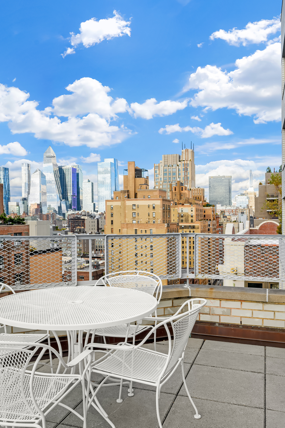 175 West 13th Street, Unit 19C Manhattan, NY 10011 - Photo 4 of 20 a view of a terrace