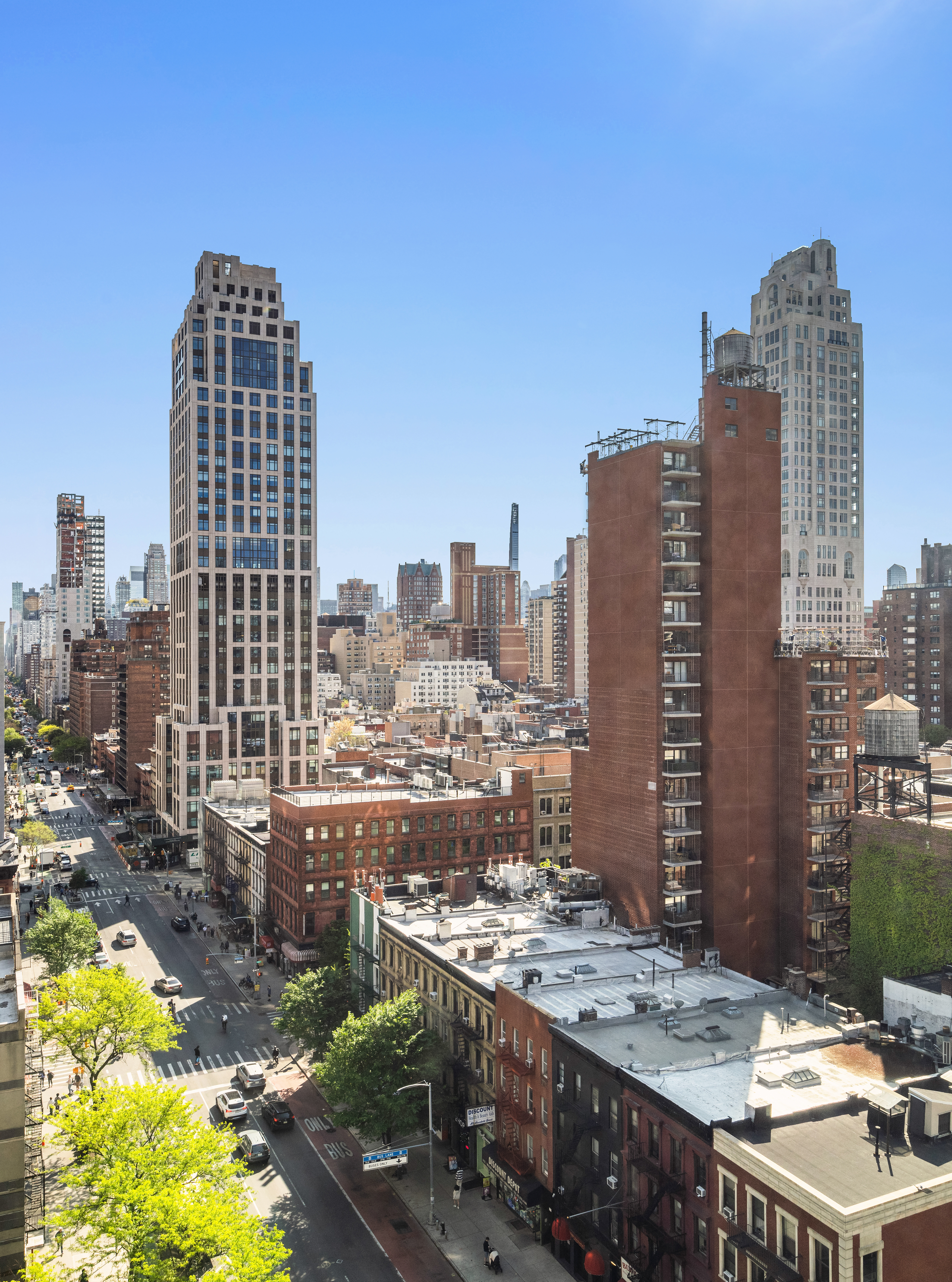 305 East 85th Street, Unit 14D Manhattan, NY 10028 - Photo 5 of 11 a view of a city with tall buildings
