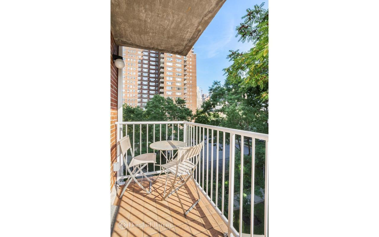 360 West 28th Street, Unit 5B Manhattan, NY 10001 - Photo 1 of 9