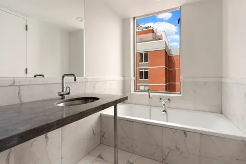 $4,500,000 | 151 West 17th Street, Unit PHC | Chelsea