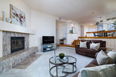 $985,000 | 11037 Caminito Vista Pacifica, San Diego, CA 92131
